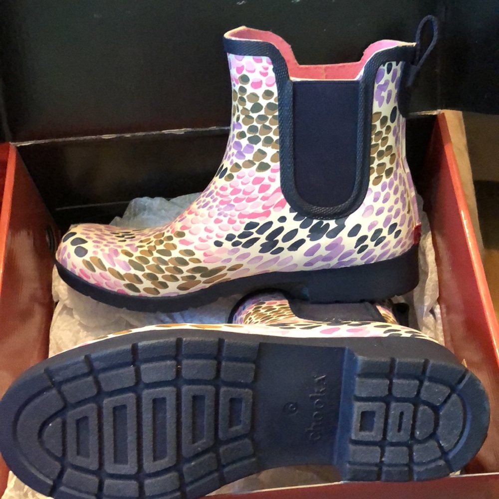 NEW in BOX CHOOKA RAIN BOOT SIZE 6